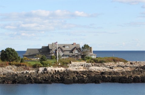 Post image for 2 Compelling Reasons To Buy The Most Expensive House In Your Neighborhood